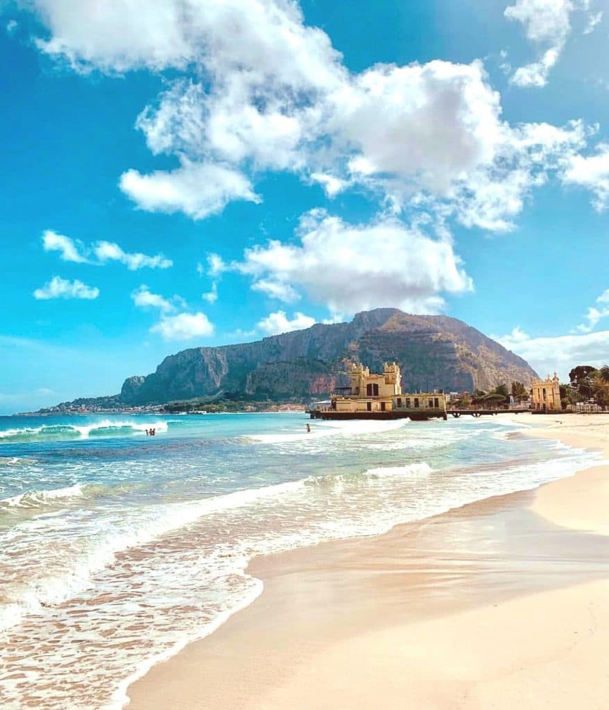 najkrajšie pláže sicílie Mondello