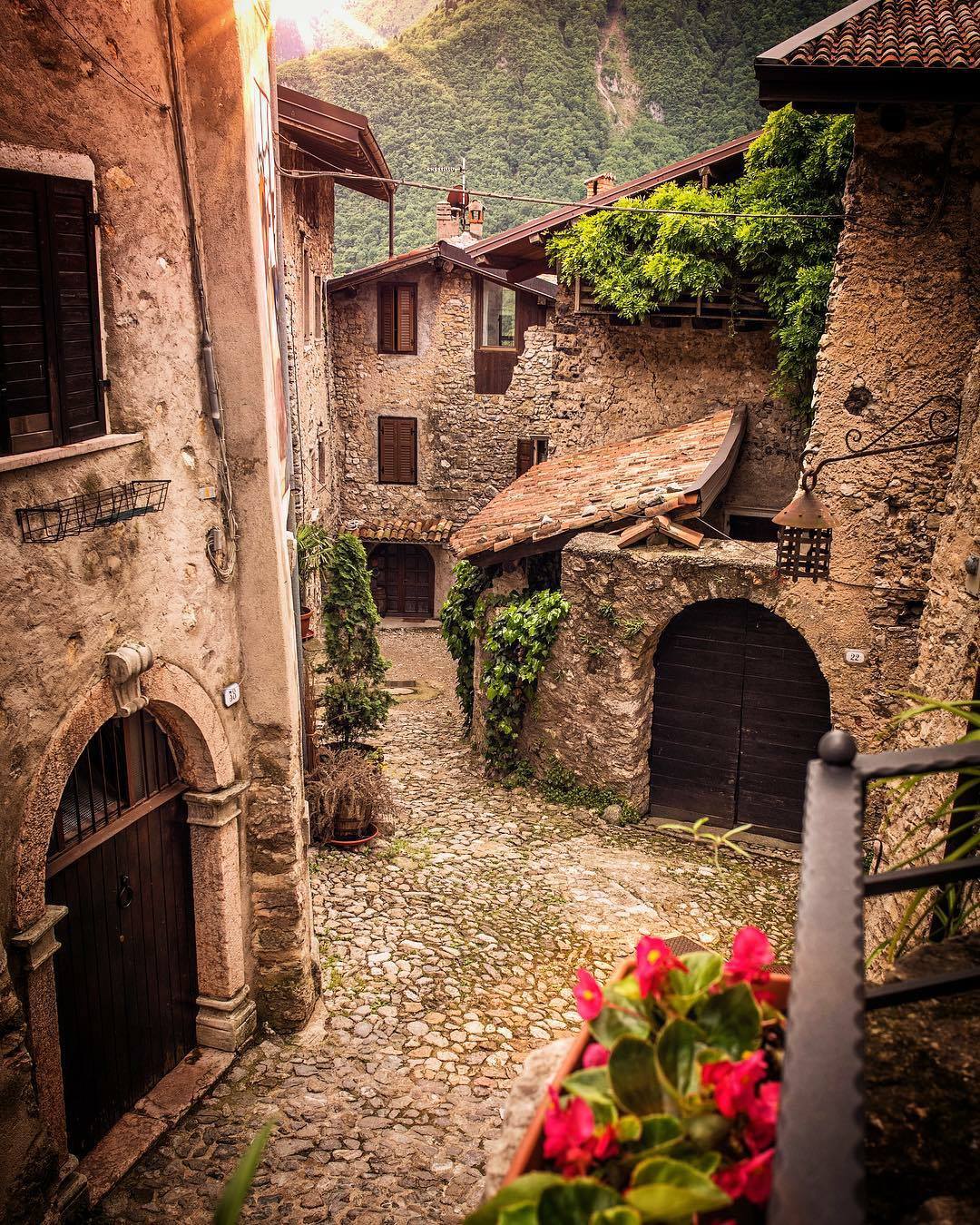 Lago di Garda čo vidieť Lago di Garda čo vidieť